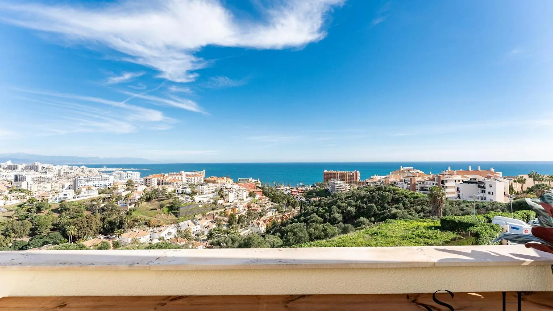 3-Bed Seaview Escape, Pool, Garage, 4 Terraces Villa Benalmadena