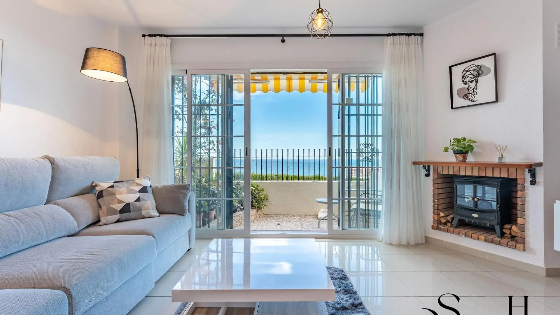 3-Bed Seaview Escape, Pool, Garage, 4 Terraces Villa Benalmadena Spain
