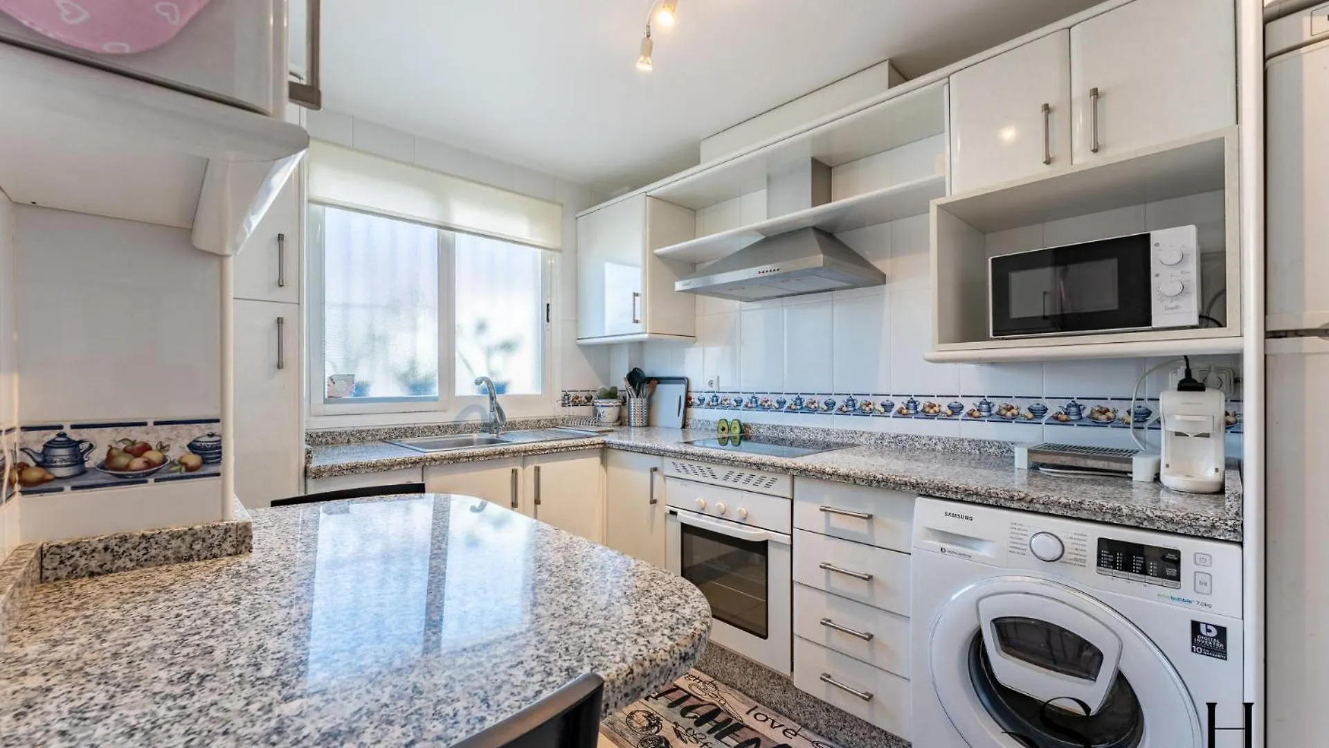 3-Bed Seaview Escape, Pool, Garage, 4 Terraces Villa Benalmadena Holiday home