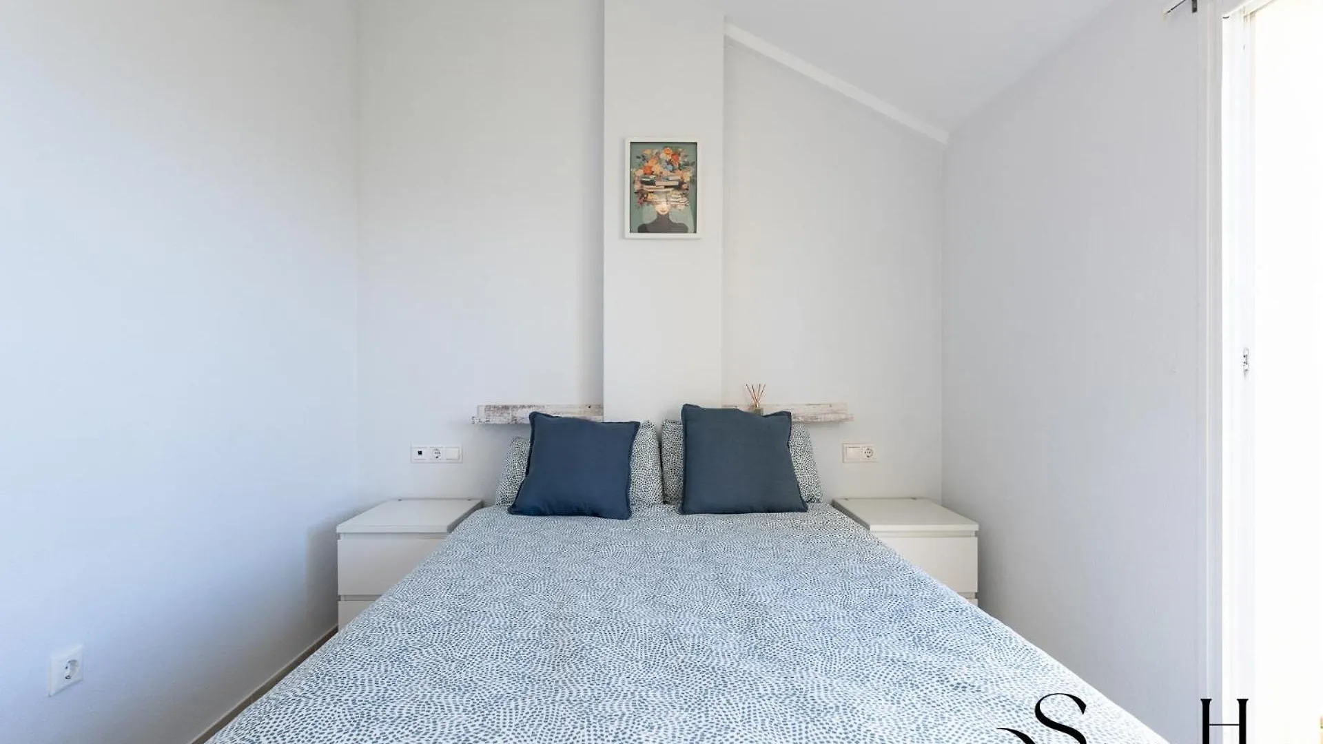 הוילה בנאלמדנה 3-Bed Seaview Escape, Pool, Garage, 4 Terraces 0*,  ספרד